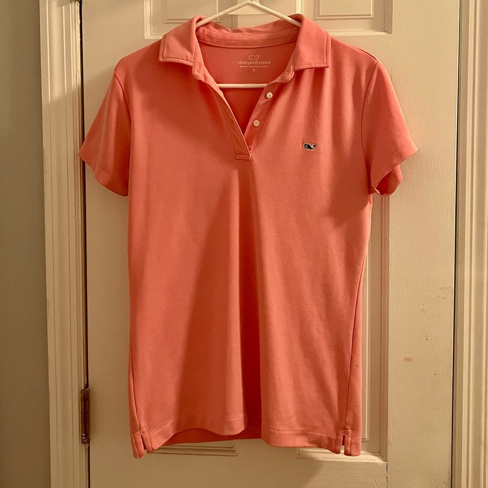 Vineyard vines golf top. Size S. Color Pink